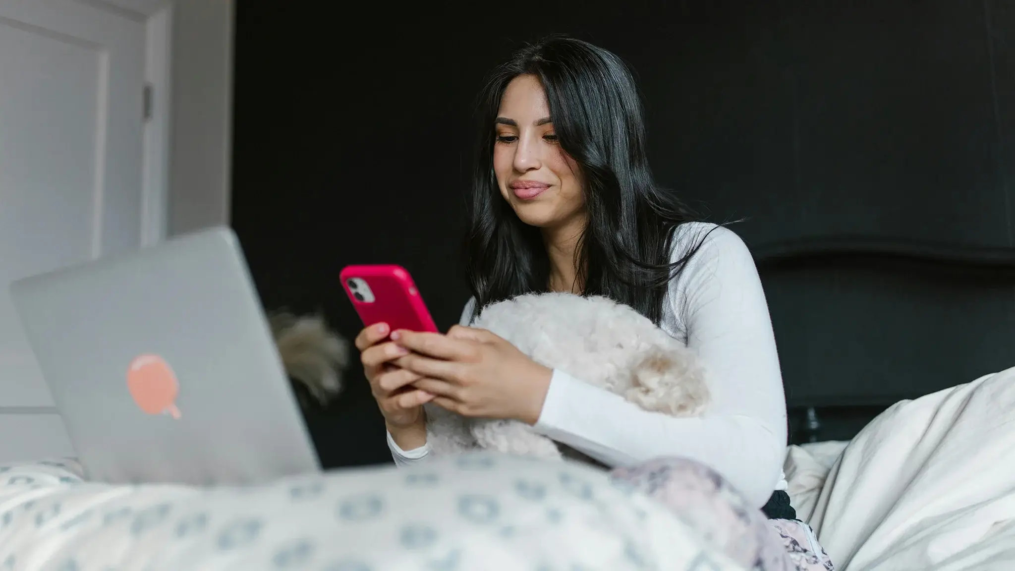 В iOS 26.3 для ЕС появилось быстрое сопряжение наушников и уведомления на часы сторонних брендов